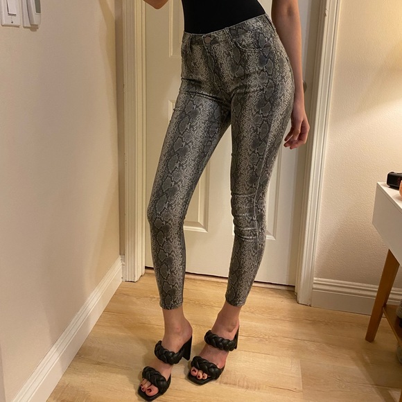 Bagatelle NYC Snake Skin Jeans - Picture 4 of 7